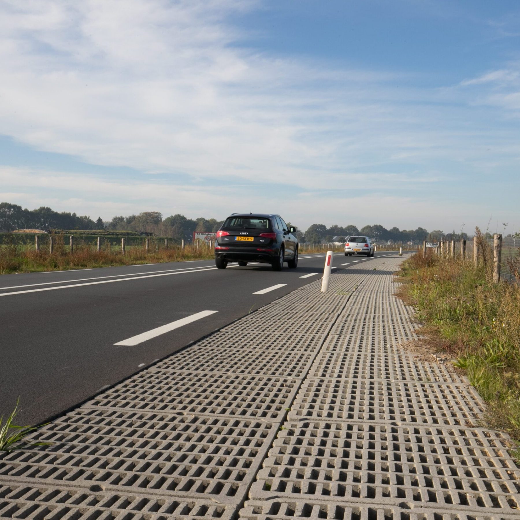 Dubbele rij WHISstone liggend auto